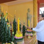 ឯកឧត្តមរដ្ឋមន្រ្តី ព្រុំ សុខា និងក្រុមញាតិគ្រួសារ ប្រារព្ធពិធីបុណ្យចូលព្រះវស្សាតាមប្រពៃណីព្រះពុទ្ធសាសនានៅវត្តក្តីកណ្តាល ក្រុងព្រៃវែង ខេត្តព្រៃវែង