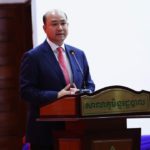 …សូមគោរពជម្រាបសួរ ឯកឧត្តមឧបនាយករដ្ឋមន្ត្រី នាងខ្ញុំ សូមជ្រើសរើសយកក្រសួងមុខងារសាធារណៈ ដើម្បីបំពេញការងារ…”