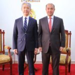 ឯកឧត្តម ហ៊ុន ម៉ានី ឧបនាយករដ្ឋមន្ត្រី រដ្ឋមន្ត្រីក្រសួងមុខងារសាធារណៈ បានទទួលជួបសំណេះសំណាលពីឯកឧត្តម វ៉ាង វិនពិន ឯកអគ្គរដ្ឋទូតនៃសាធារណរដ្ឋប្រជាមានិតចិនថ្មីប្រចាំព្រះរាជាណាចក្រកម្ពុជា