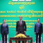 “ការងារកែទម្រង់រដ្ឋបាលសាធារណៈ ដែលក្រសួងមុខងារសាធារណៈ កំពុងសហការ និងសម្របសម្រួលនាពេលនេះ គឺមិនមែនជាការដាក់សម្ពាធ មិនមែនជាការវះកាត់ ឬជាដាក់វិធានការតឹងតែងចំពោះក្រសួង ស្ថាប័នទេ ផ្ទុយទៅវិញ នេះគឺជាការផ្តល់នូវការគាំទ្រ និងជំនួយបច្ចេកទេសចាំបាច់ ដើម្បីធានាដល់ស្ថាប័ន កាន់តែរឹងមាំ និងអនុវត្តបេសកកម្មរបស់ក្រសួង ស្ថាប័ន ឱ្យកាន់តែមានប្រសិទ្ធភាពខ្ពស់។“ នេះជាប្រសាសន៍របស់ឯកឧត្តមឧបនាយករដ្ឋមន្ត្រី ហ៊ុន ម៉ានី មានប្រសាសន៍ក្នុងពិធីបិទសិក្ខាសាលា ស្តីពី«ផែនការសកម្មភាព ២០២៤-២០២៨ ដើម្បីអនុវត្តវិធានការគន្លឹះក្នុងការកែទម្រង់រដ្ឋបាលសាធារណៈ របស់រាជរដ្ឋាភិបាល នីតិកាលទី៧ នៃរដ្ឋសភា»