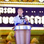 យើងទាំងអស់គ្នាក្នុងនាមជាប្រជាពលរដ្ឋខ្មែរ និងជាមន្ត្រីរាជការទាំងអស់ ពិតជាមានមោទនៈភាពដែលបានរួមរស់ក្នុងនាមជាមហាក្រុមគ្រួសារខ្មែរ