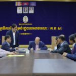 ឯកឧត្តមឧបនាយករដ្ឋមន្រ្តី ហ៊ុន ម៉ានី អញ្ជើញពិនិត្យ និងចុះហត្ថលេខាលើប្រកាសលទ្ធផលប្រឡងមន្រ្តីពន្ធដារ ក្នុងក្របខណ្ឌក្រសួងសេដ្ឋកិច្ច និងហិរញ្ញវត្ថុ ដំណាក់កាលទី១ (វិញ្ញាសាសរសេរលើកទី១)