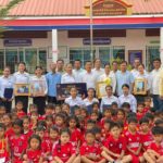 បុគ្គលិក និងប្រជាពលរដ្ឋ នៅតាមមូលដ្ឋាននីមួយៗ មានភាពសប្បាយរីករាយ សាទរយ៉ាងក្លៀវក្លា ប្រកបដោយមោទនភាព ចំពោះអង្គភាពដែលទទួលបានជ័យលាភីចេញពីកម្មវិធីវាយតម្លៃអង្គភាពផ្តល់សេវាសាធារណៈគំរូ ឆ្នាំ២០២៤